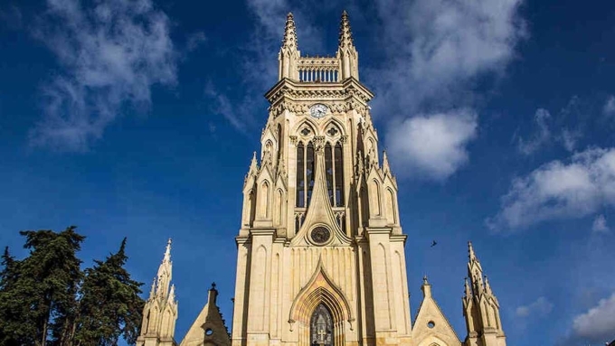 Fachada parroquia nuestra señora de lourdes